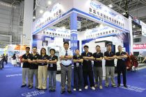 東莞華機(jī)展：鴻天馳五軸加工中心點(diǎn)亮智造新圖景